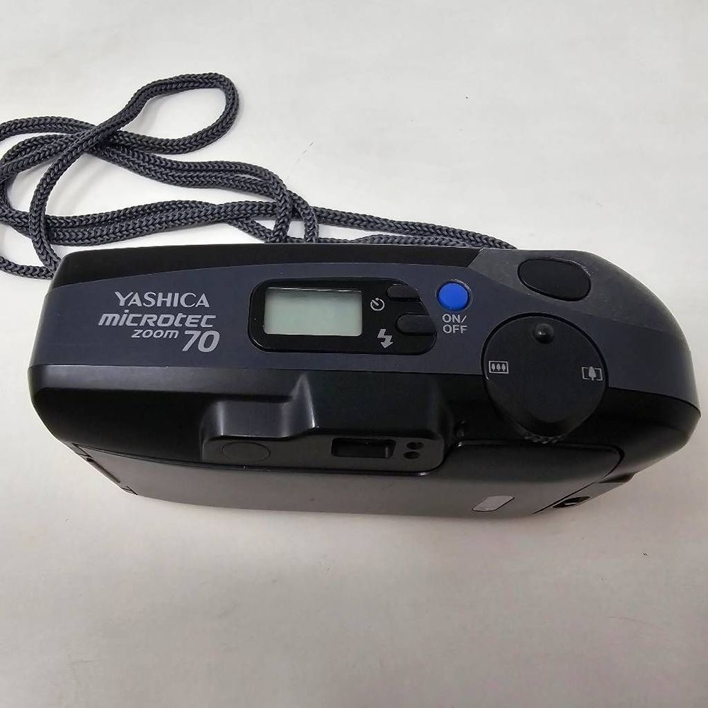 YASHICA KYOCERA MICROTEC ZOOM70 POINT AND SHOOT COMPACT 35MM CAMERA NEW BATTERY - Picture 3 of 9